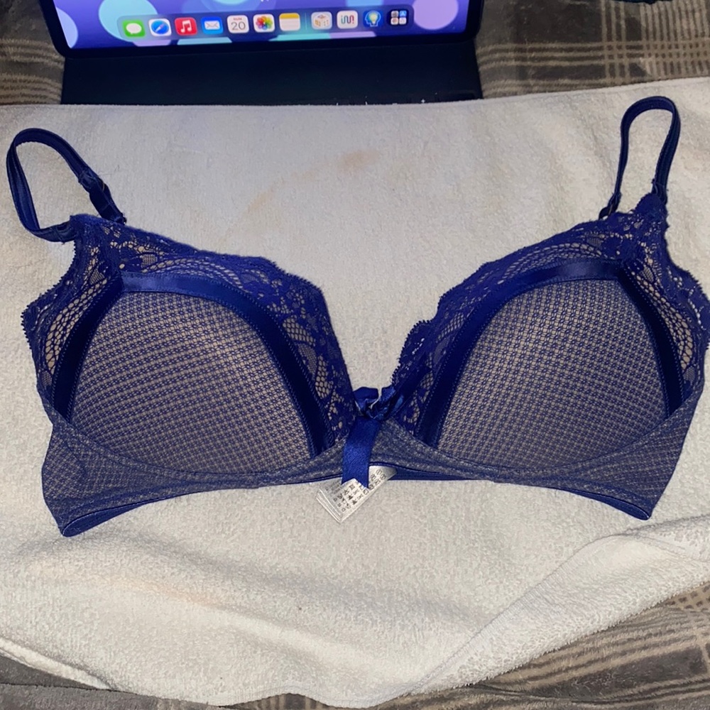 Pleasure State-blue lacey bra-used but in good condition..size 36D..